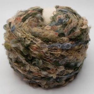 Naturally dyed Bulky Boucle - 50g cakes